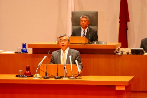 ６月定例県議会（会期は７月３日まで）が開会し、知事が初の施政方針を述べました。