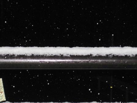 （写真）12月9日AM1:00雪です