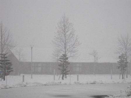 （写真）雪で視界悪し