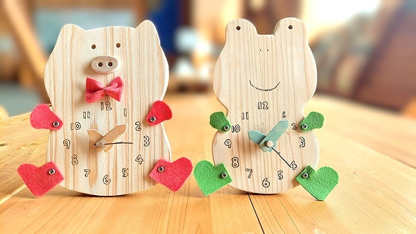 木の時計見本の画像