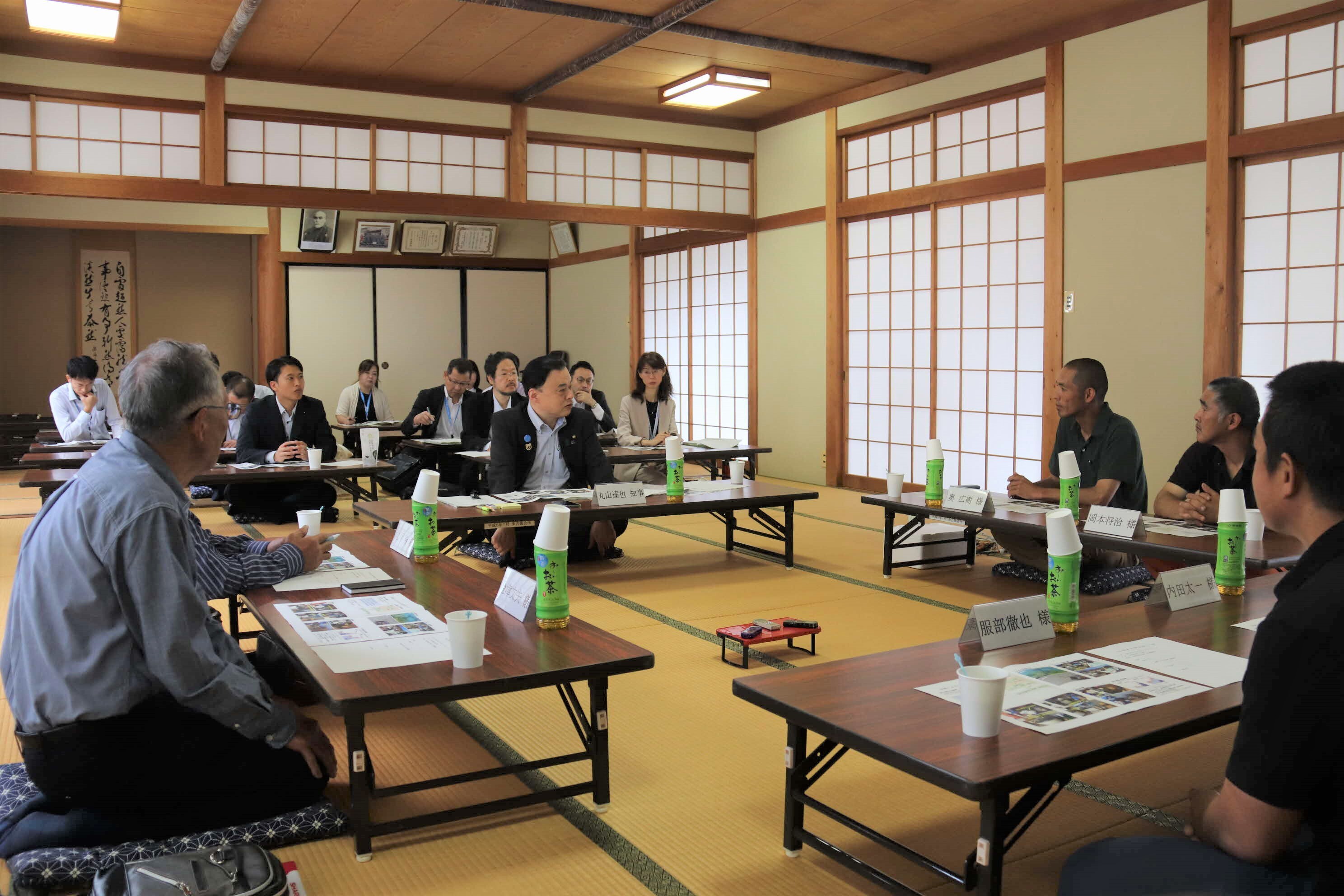 協業によるワカメ加工の取組をされている皆さんとの懇談