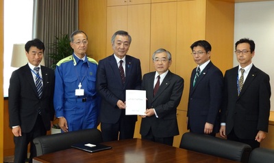 松本大臣と各県代表者