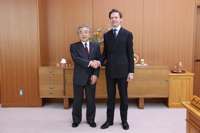 シャルランリ・ブロソー在京都フランス総領事