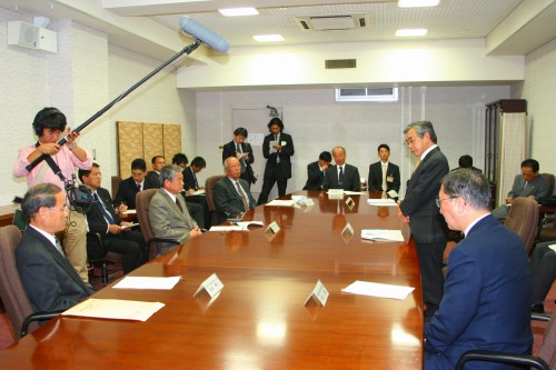 県内地方六団体の代表者会議が開催されました。