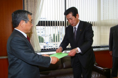 大田市が養護学校高等部大田教室の設置を知事に要望されました。