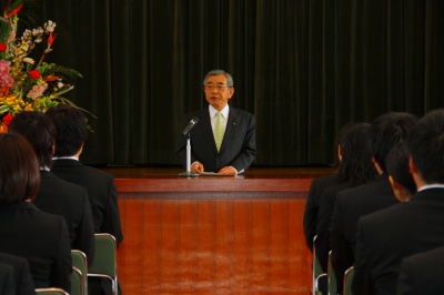 平成２１年度島根県新規採用職員辞令交付式の様子