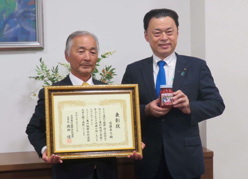 遠藤出雲市斐川土地改良区理事長と