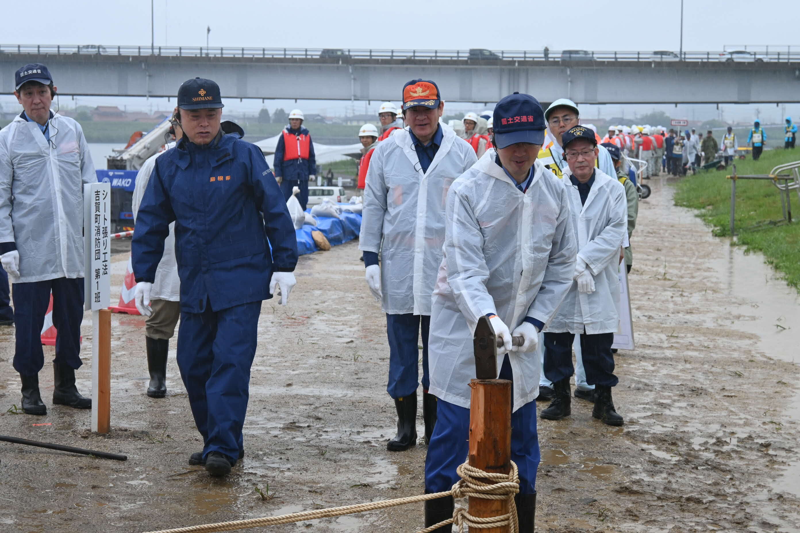 水防工法の巡視のようす