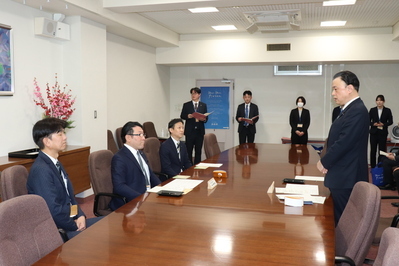 協定締結式のようす