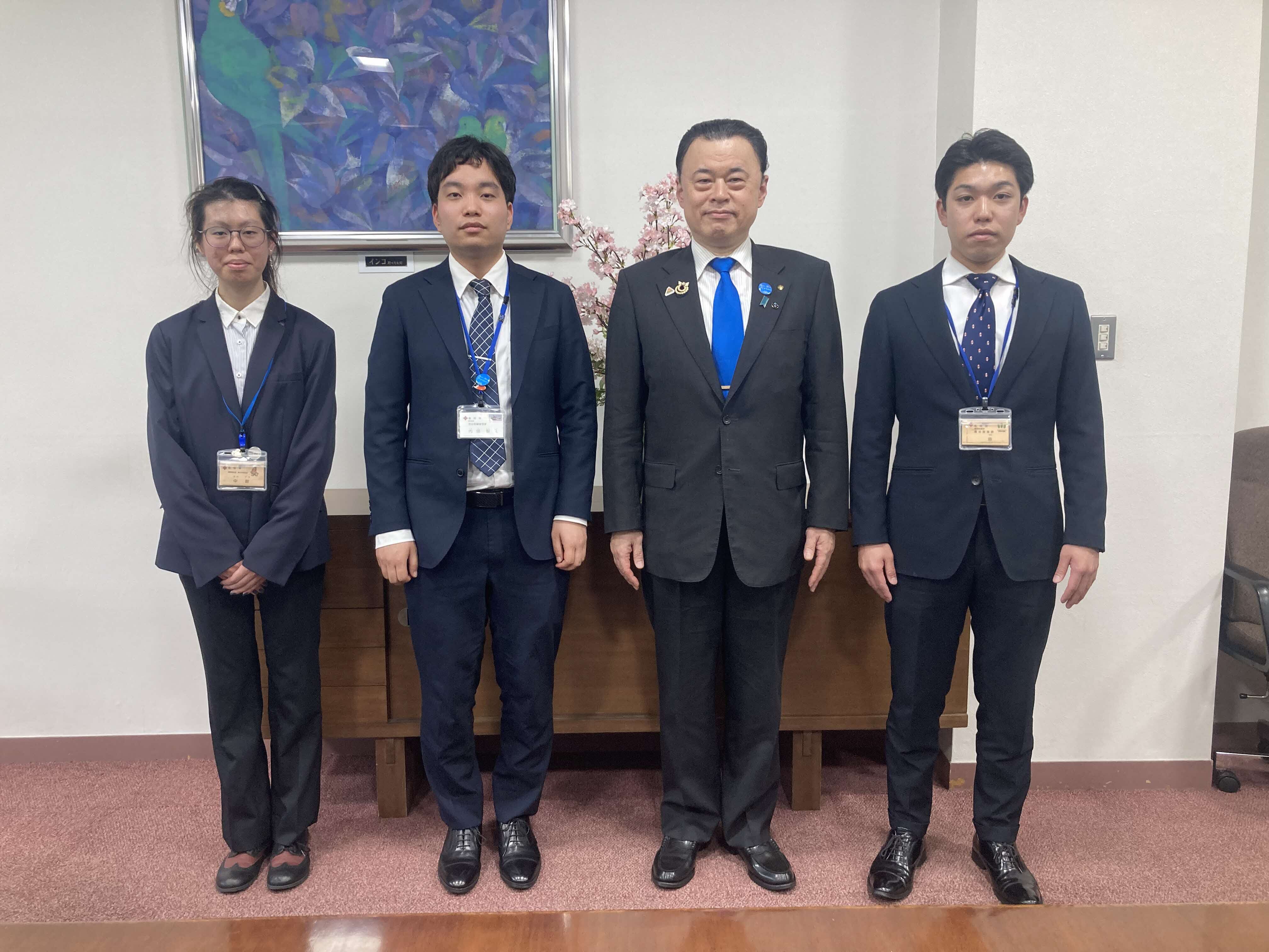 知事と派遣職員