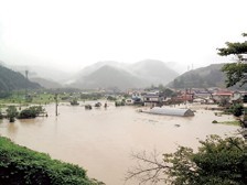 浸水被害を受けた江津市桜江町市山地区の写真