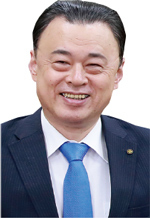 丸山知事の写真