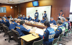 県緊急対処事態対策本部会議訓練の様子の写真