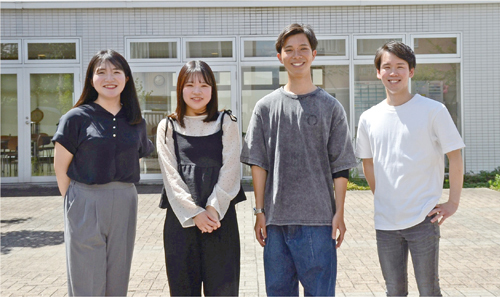 寺井萌乃さん・山本愛栞さん・久保田哲矢さん・板倉卓さんの写真