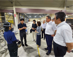 若者の定着率向上に取り組む企業との意見交換の様子の写真