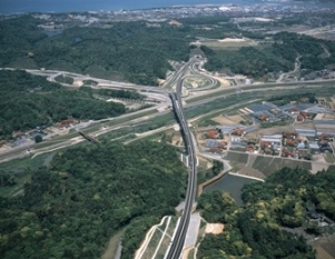 高速道路ネットワークの着実な延伸