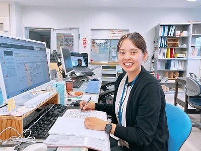 事務ワーク科修了生の写真です