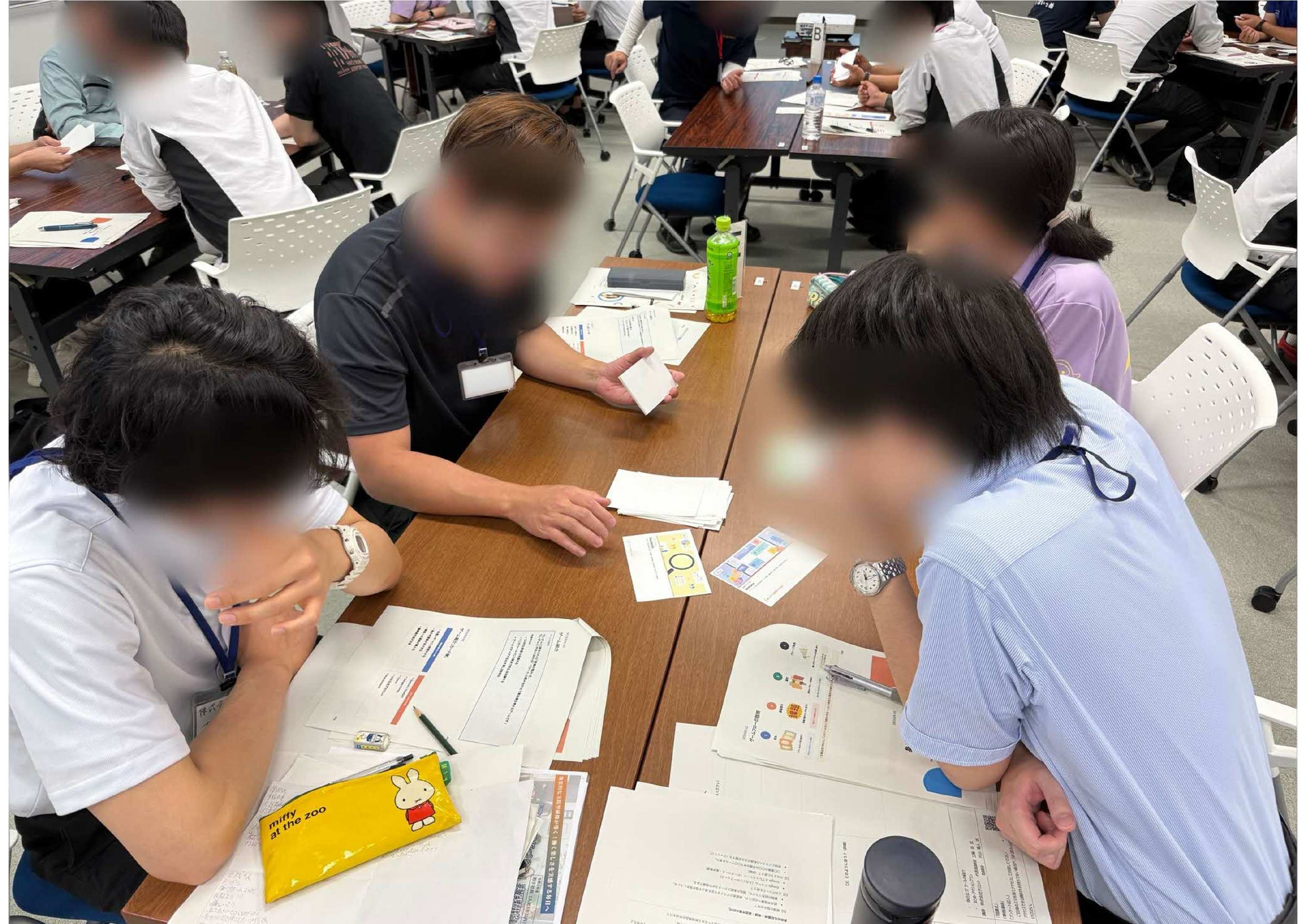 ITツールカードで業務の問題解決に取り組んでいるところ