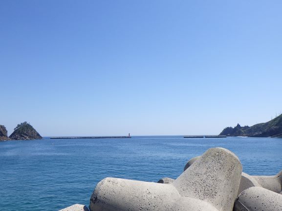 釜島と北防波堤