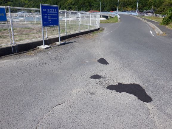 加茂漁港臨港道路アスファルト補修その6