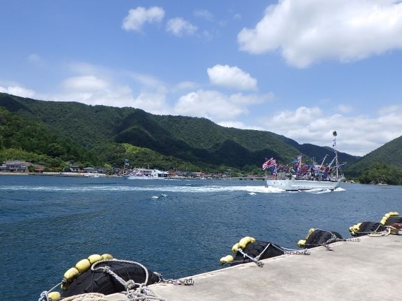 11：45新船のお披露目（網船と加茂漁港）