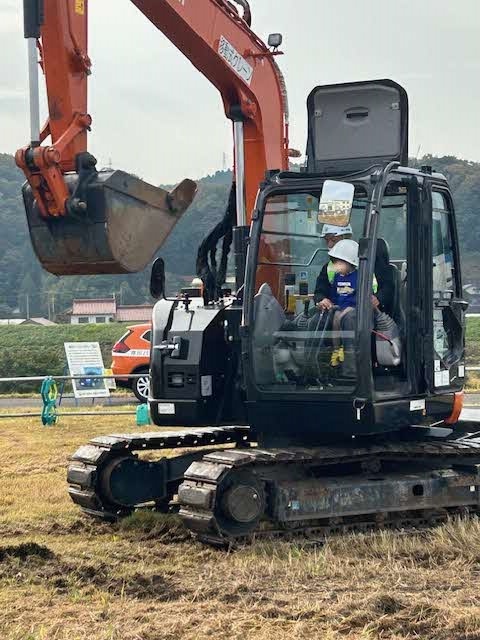 ボックホウ搭乗体験