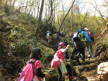 亀石コース急階段