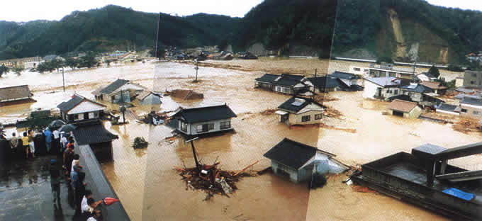 昭和58年7月豪雨災害の三隅川氾濫状況写真（那賀郡三隅町）