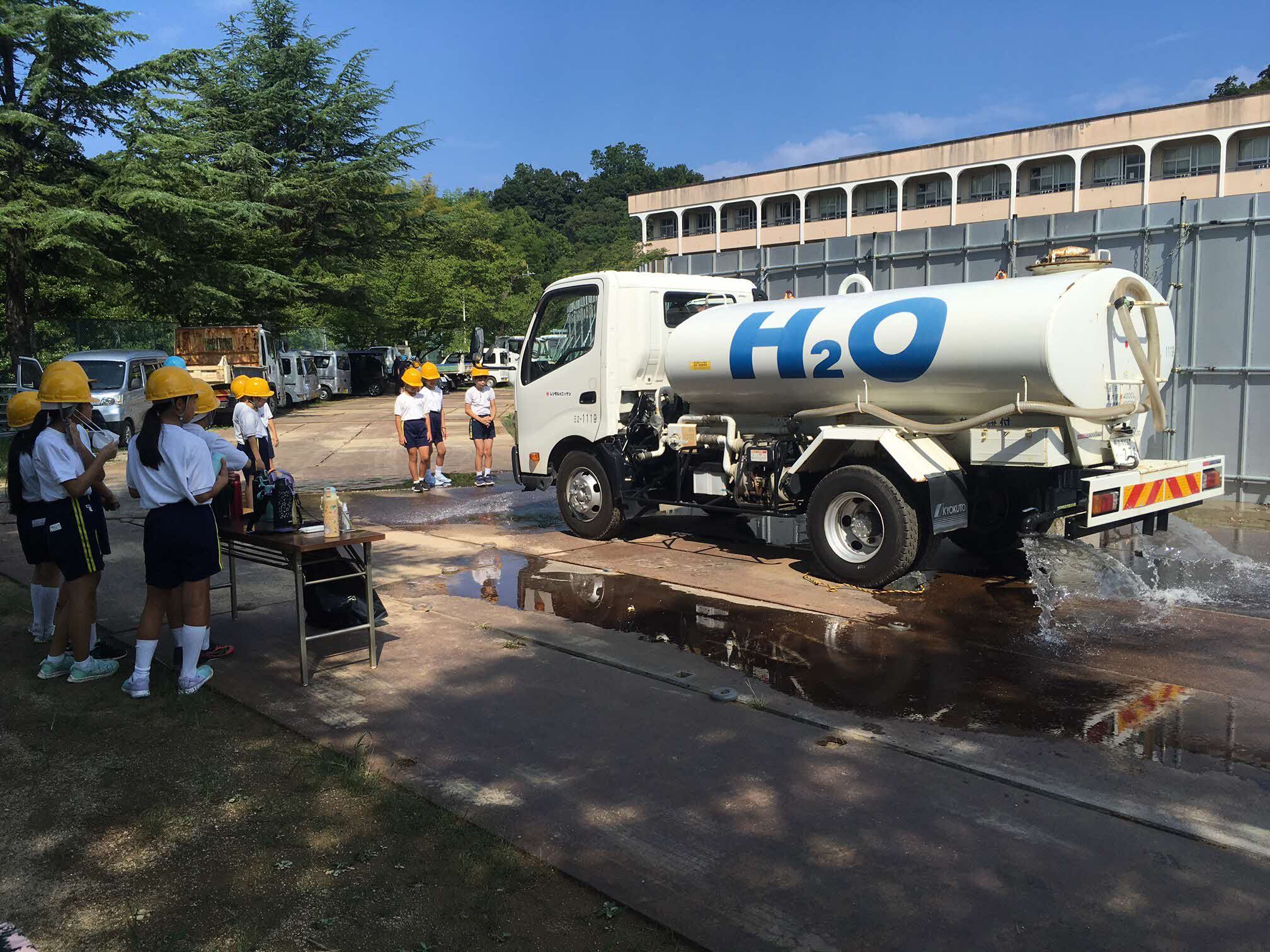 散水車の様子