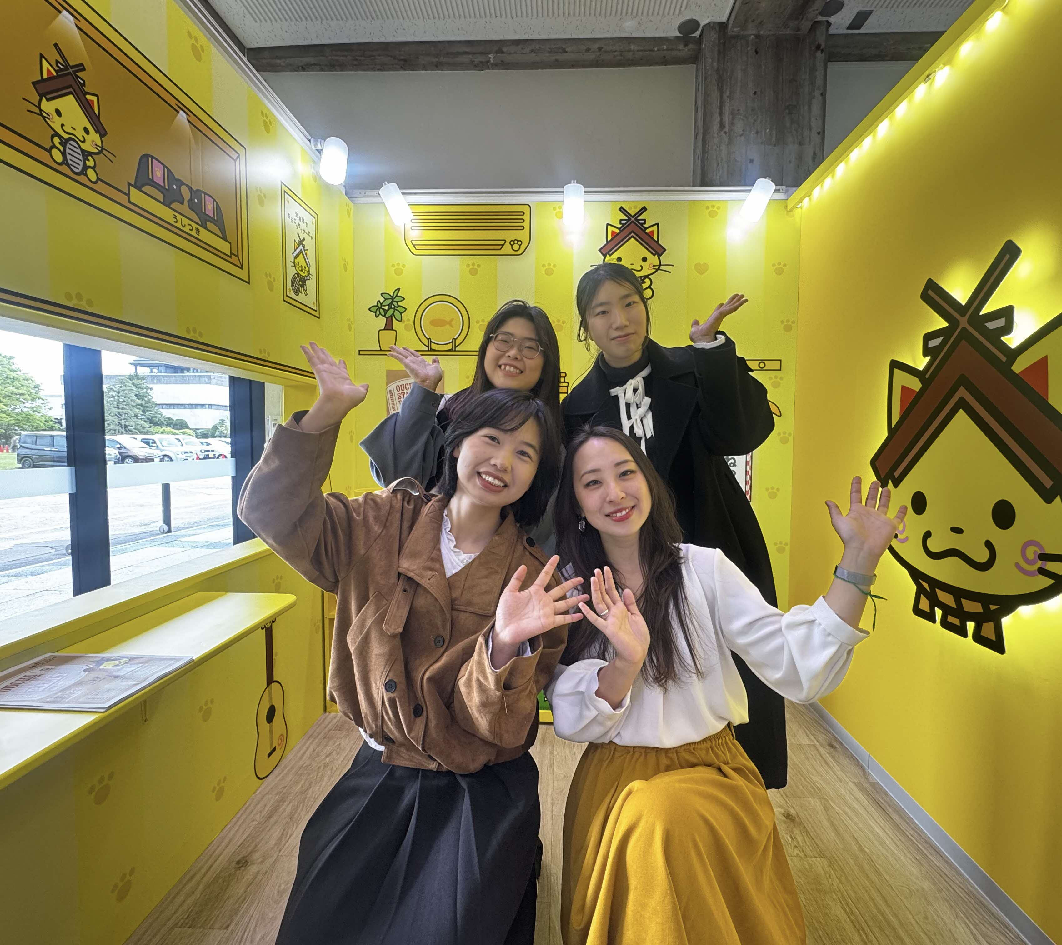 島根県庁1階ロビー「しまねっこのお家」にて撮影